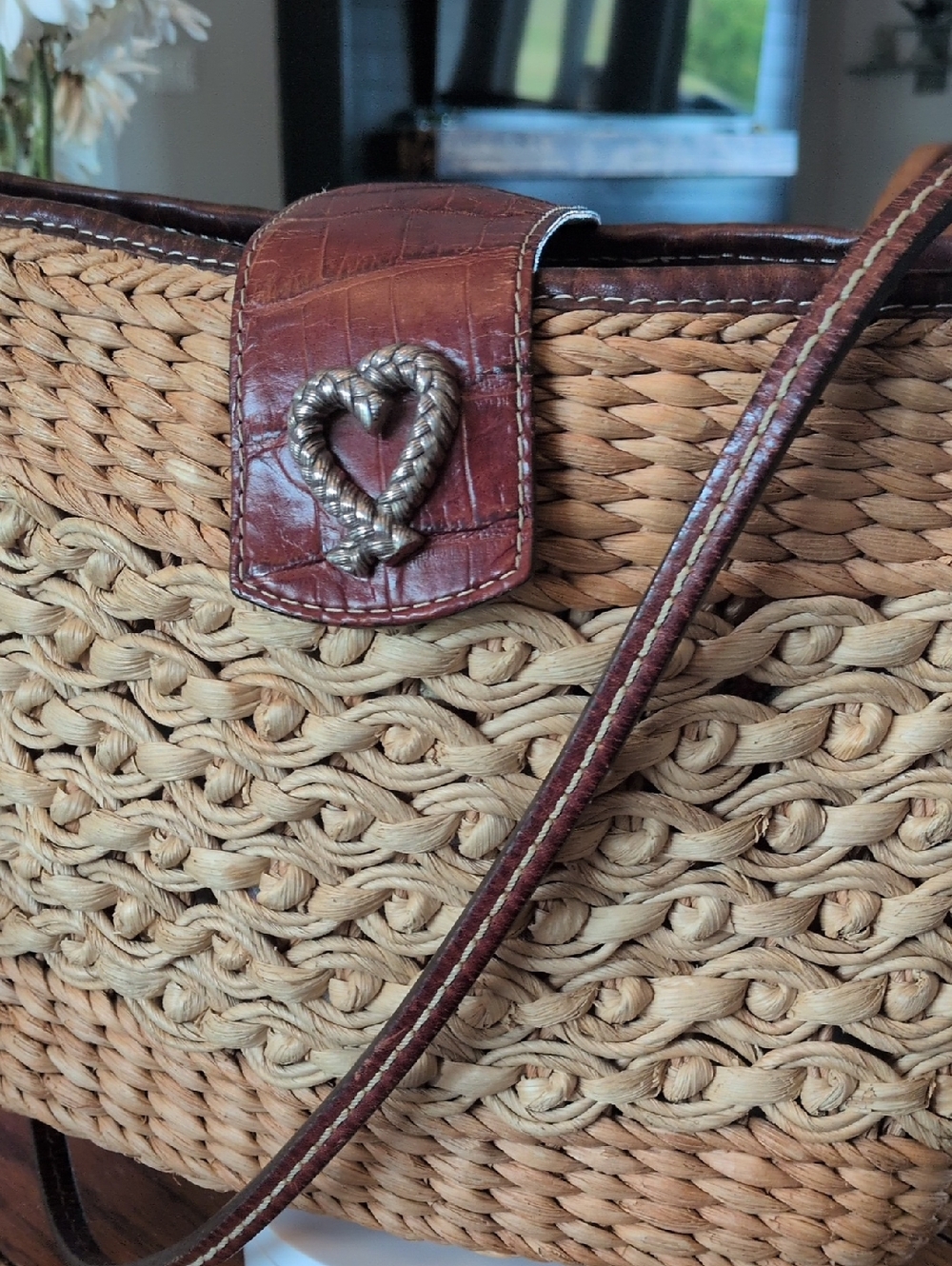 Brighton Vintage Woven Shoulder Bag with Brown Leather Trim - Picture 7 of 7